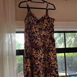 Women printed dress size 6
